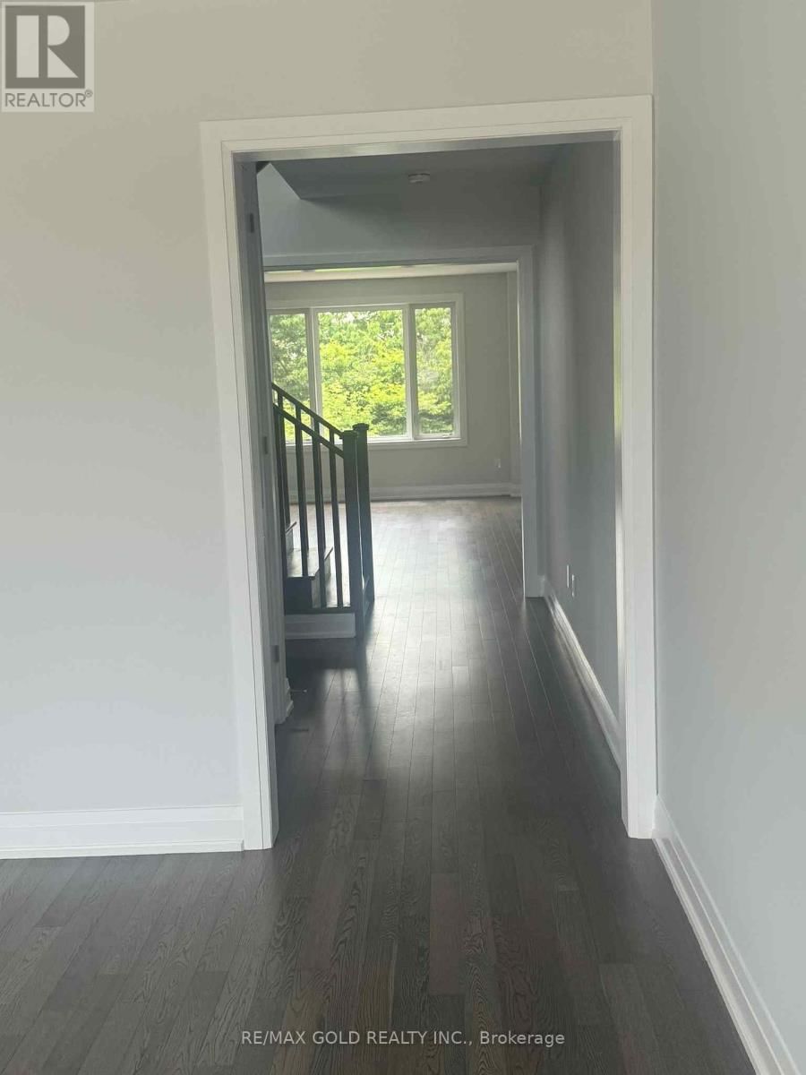 129 HARWOOD AVENUE Image 22