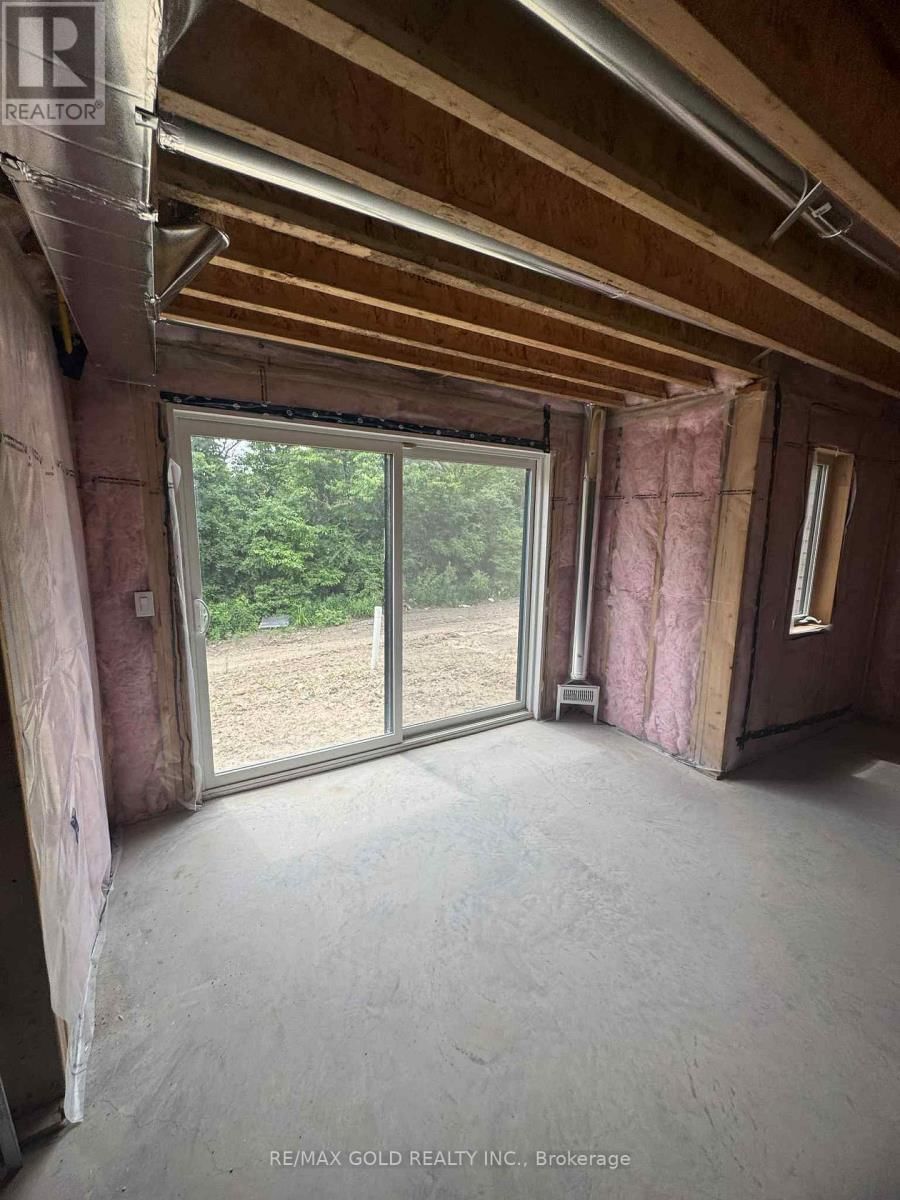 129 HARWOOD AVENUE Image 35
