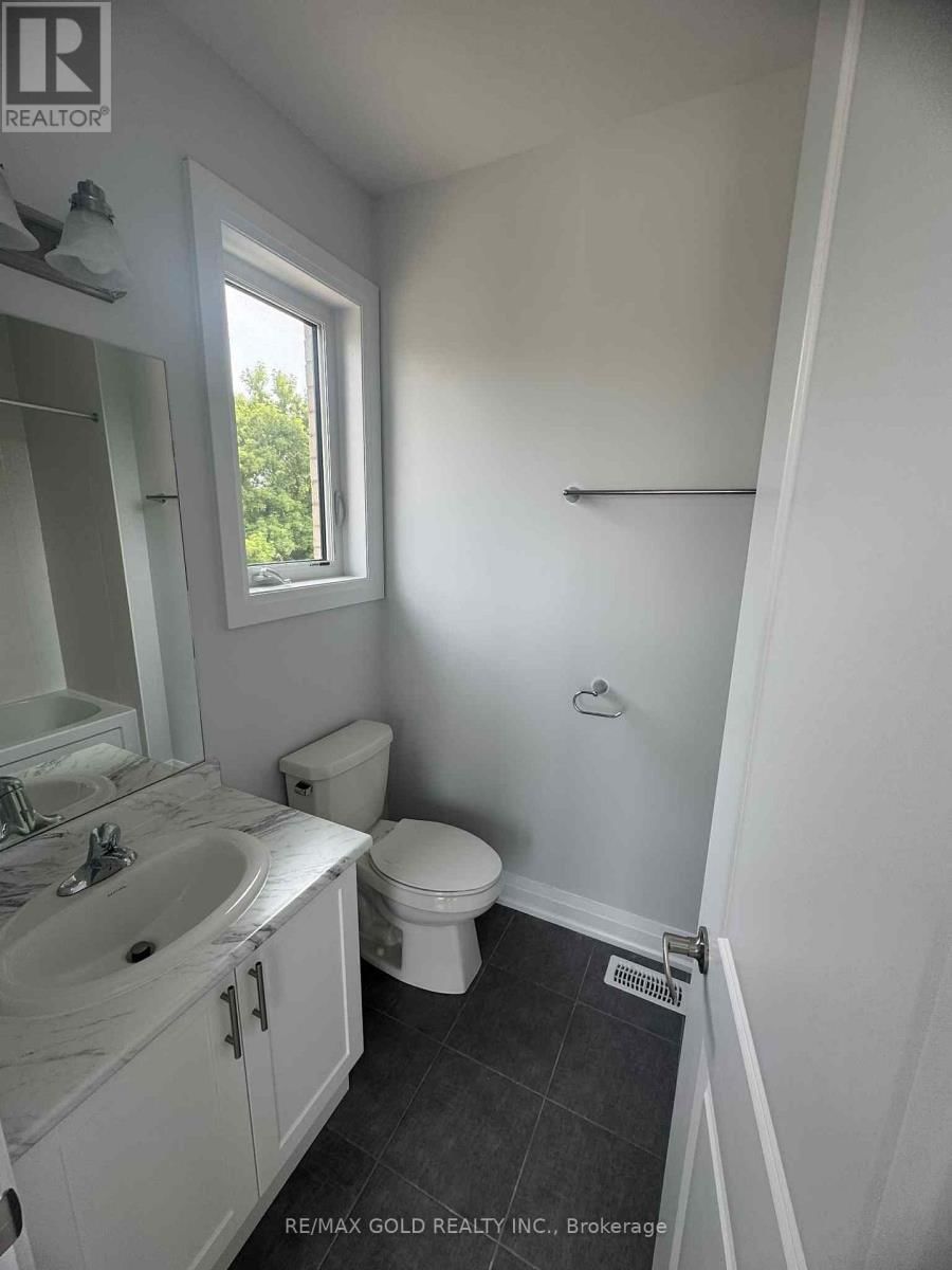 129 HARWOOD AVENUE Image 4