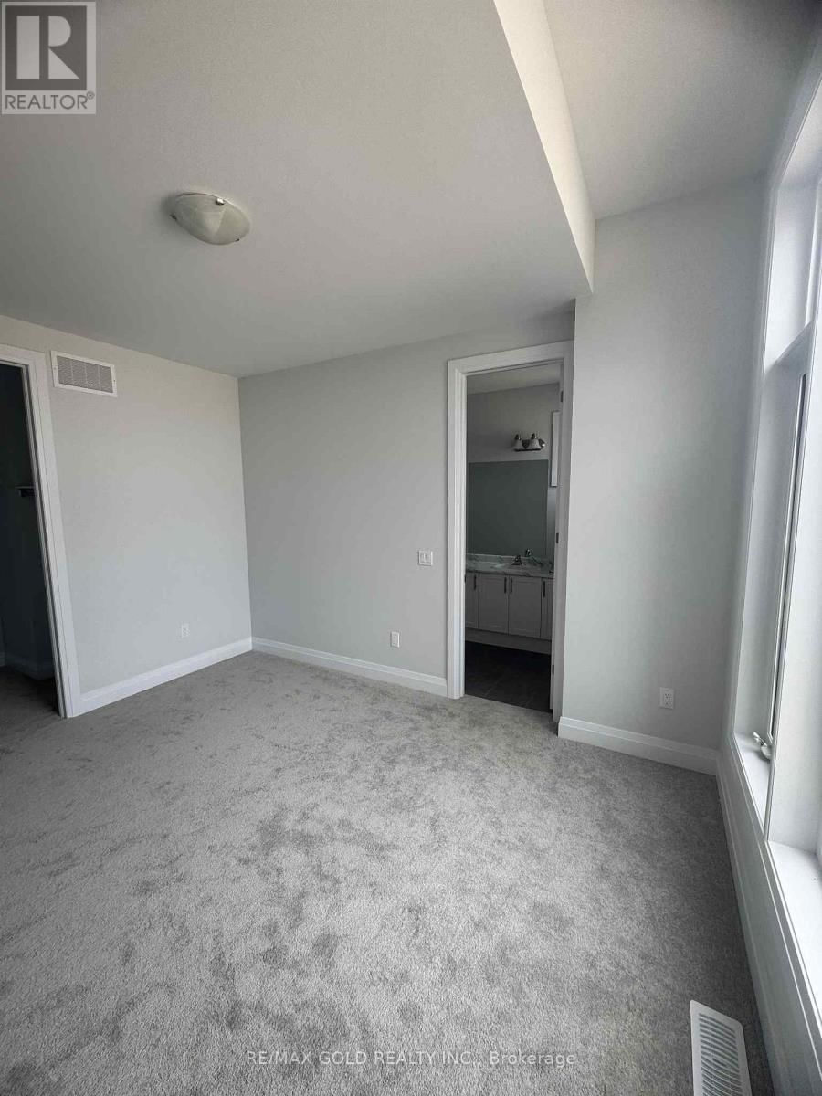 129 HARWOOD AVENUE Image 7