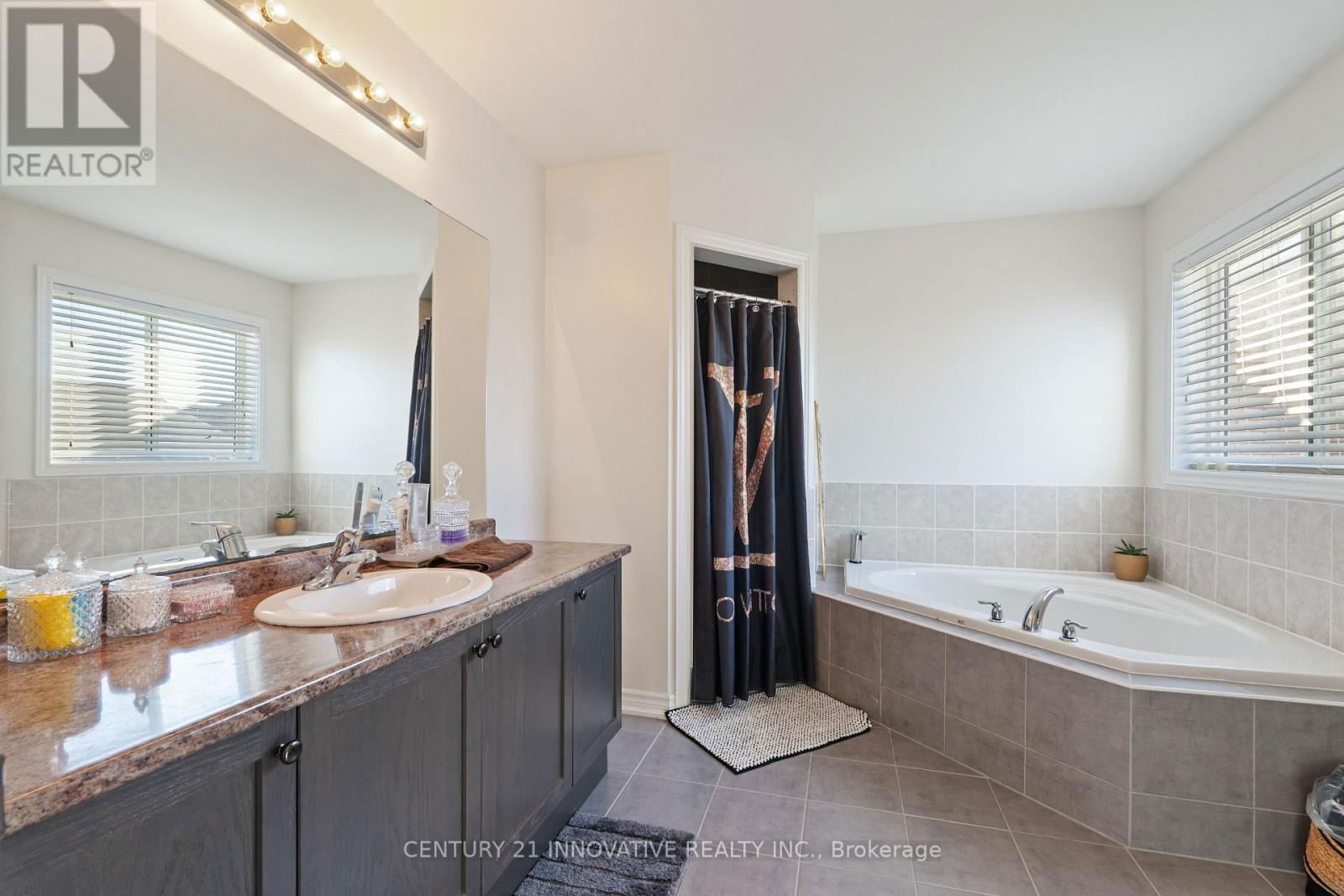 113 MORDEN DRIVE Image 36