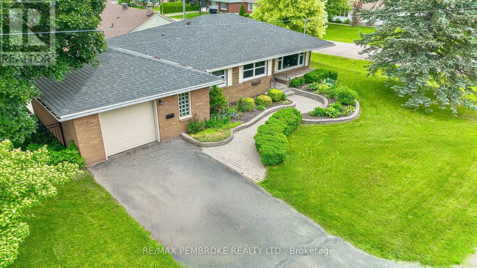 545 HERBERT STREET Image 1