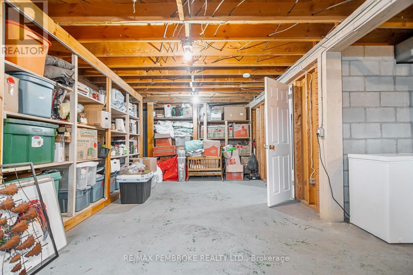 545 HERBERT STREET Image 26
