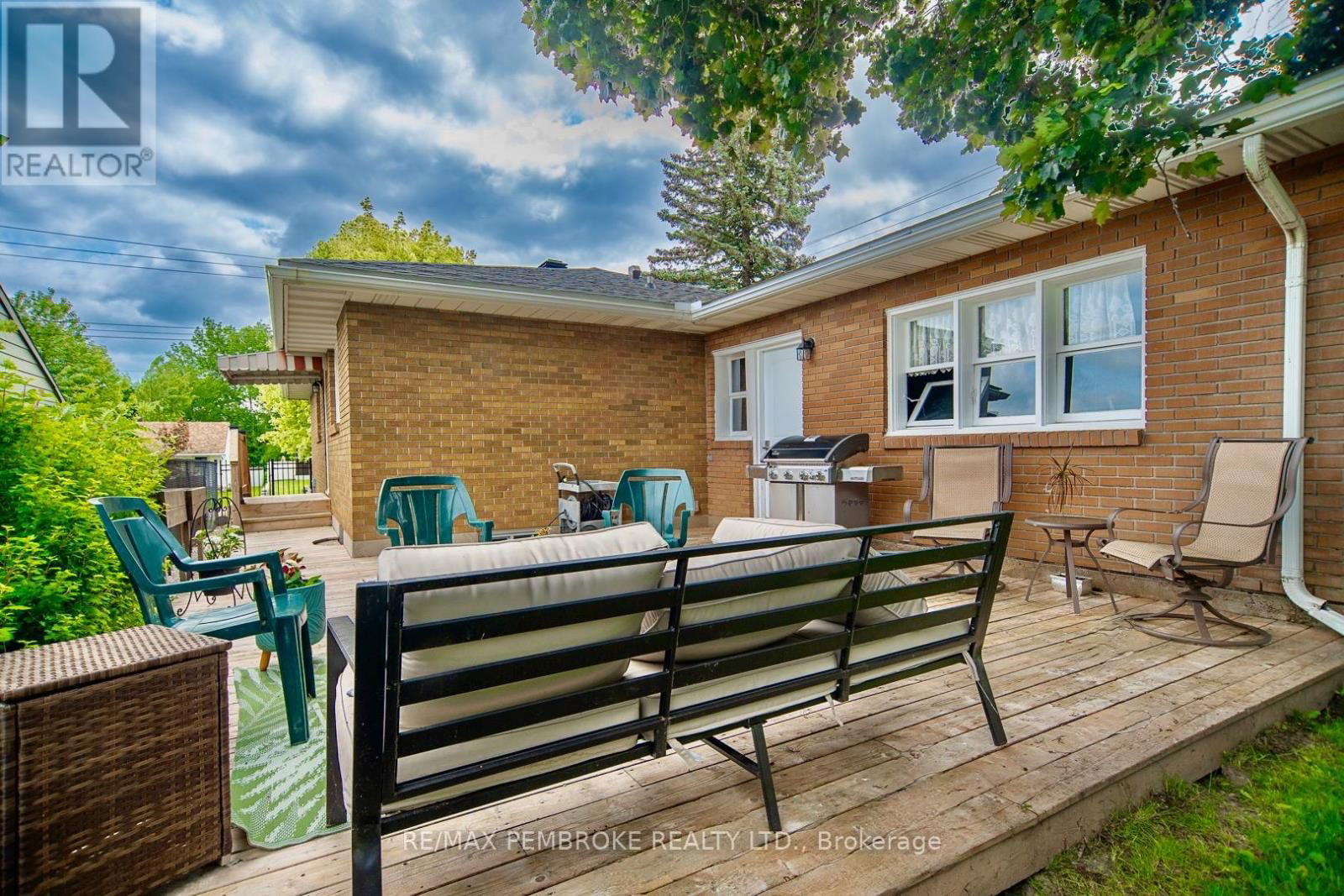 545 HERBERT STREET Image 29