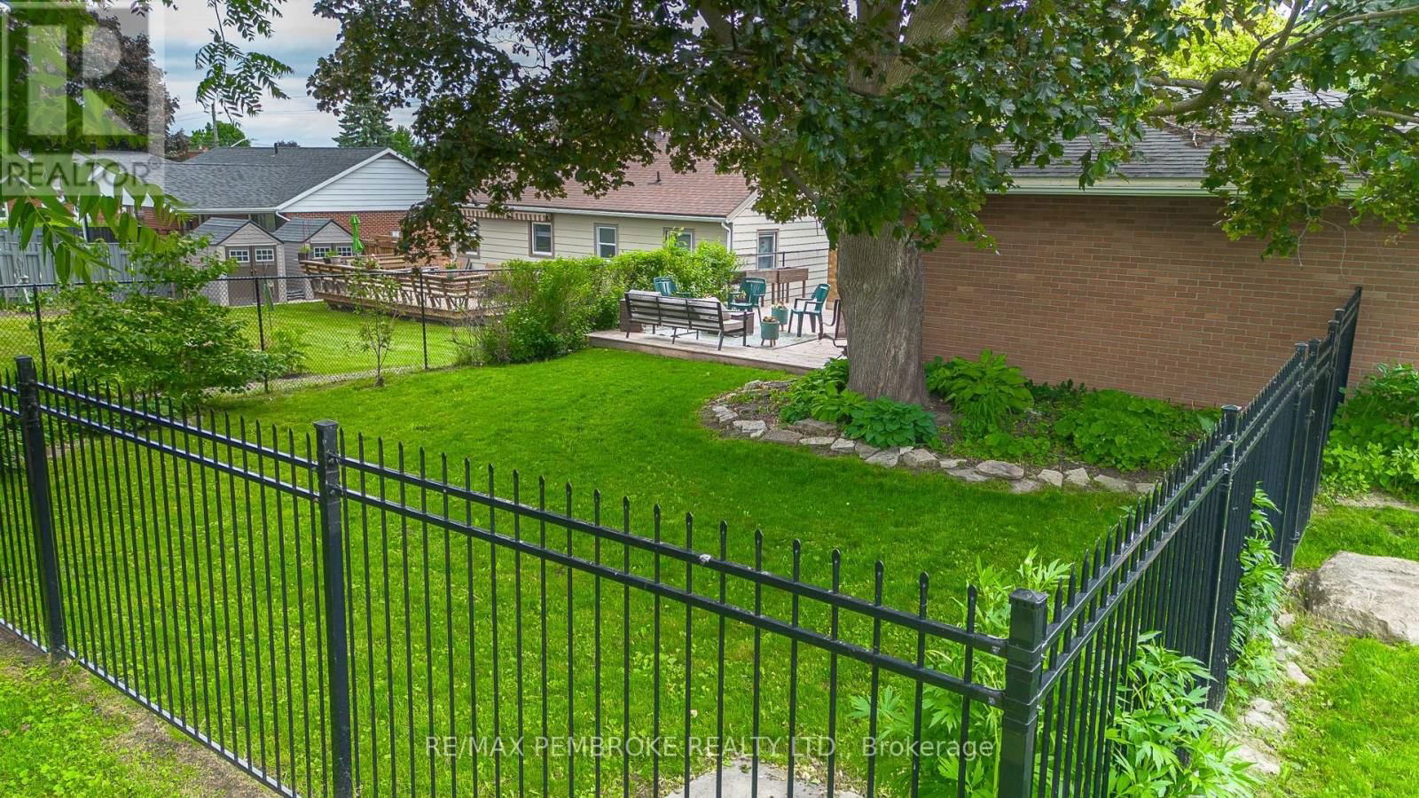 545 HERBERT STREET Image 31