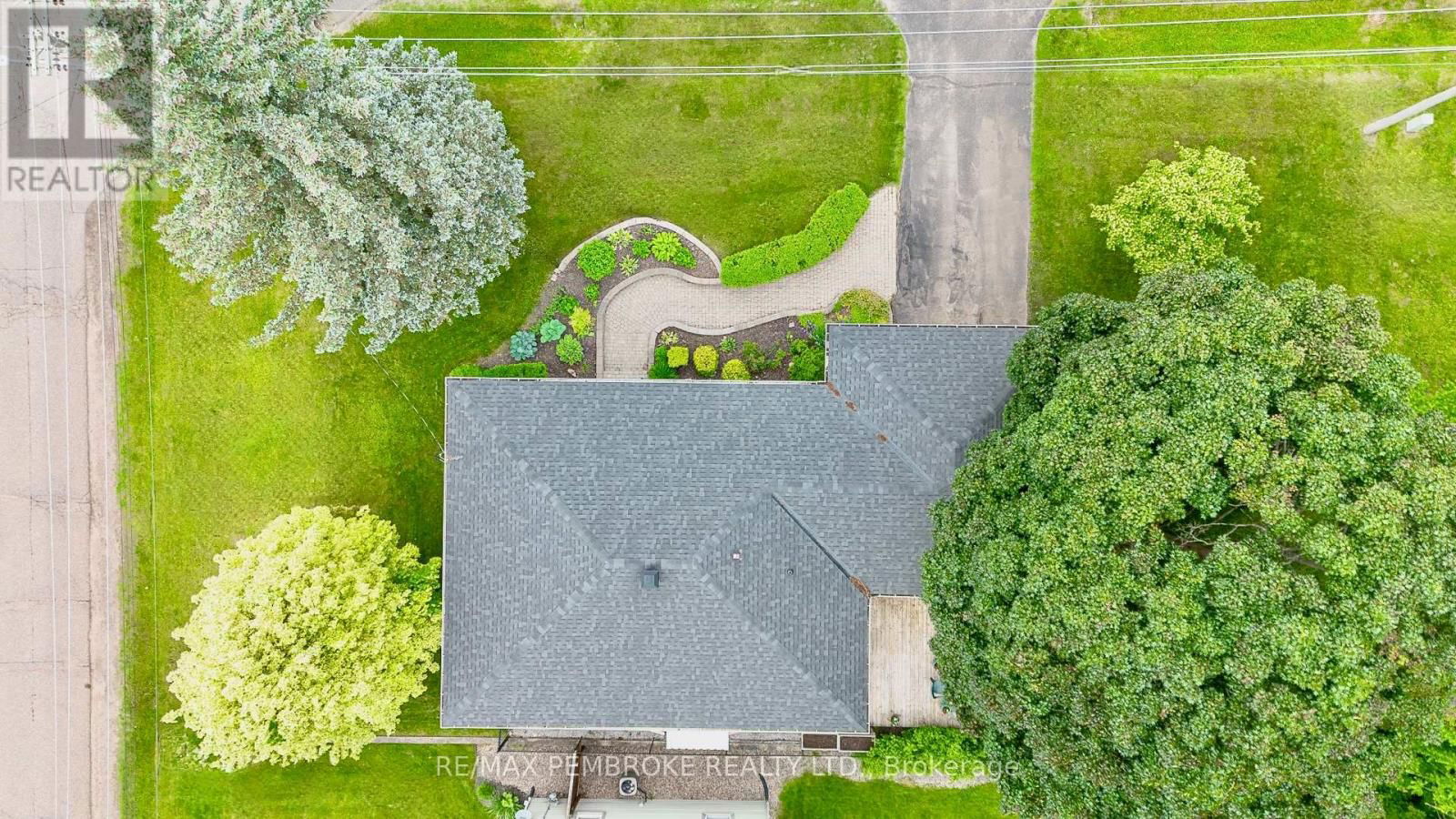 545 HERBERT STREET Image 33