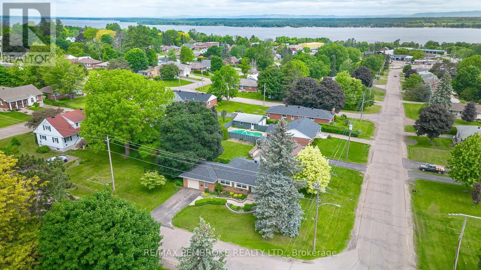 545 HERBERT STREET Image 34