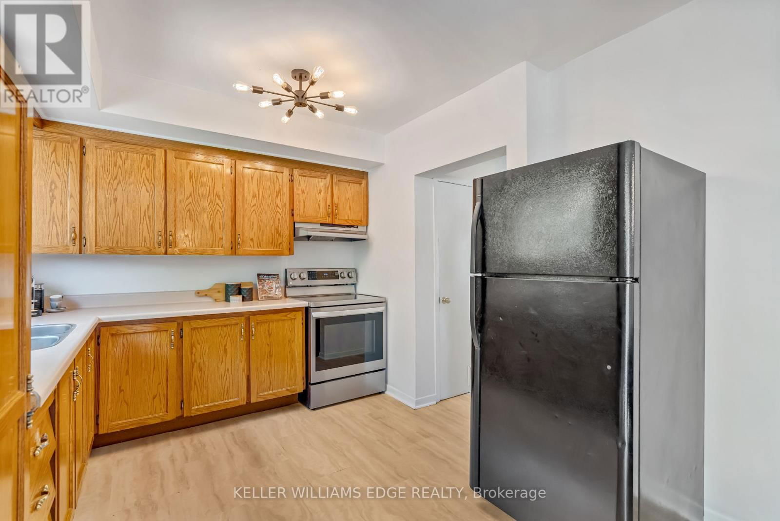 51 LUSCOMBE STREET Image 14