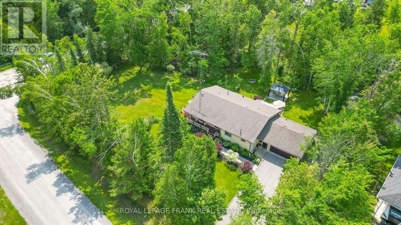 124 RILEY LANE Image 1