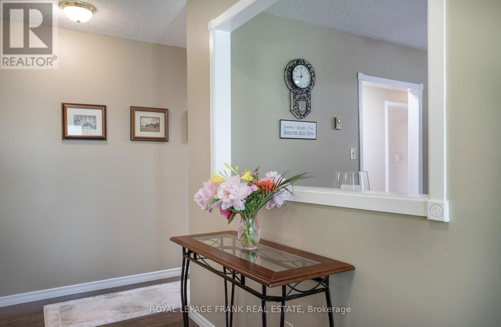 124 RILEY LANE Image 11