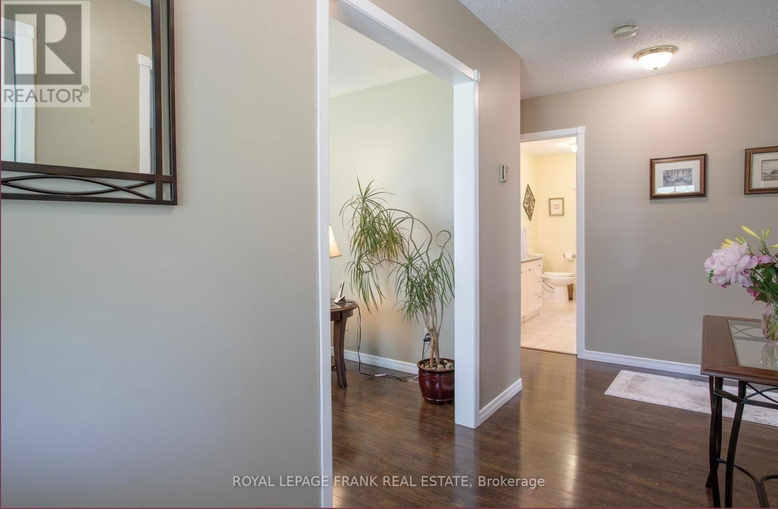 124 RILEY LANE Image 12