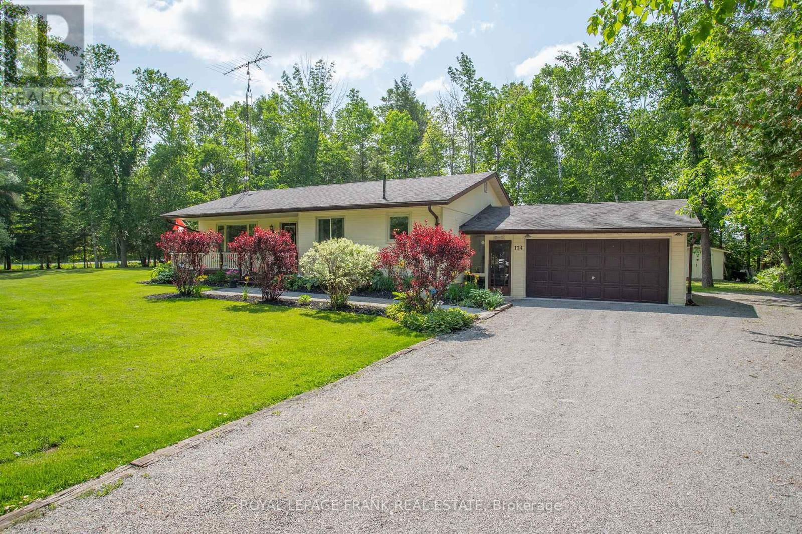 124 RILEY LANE Image 4