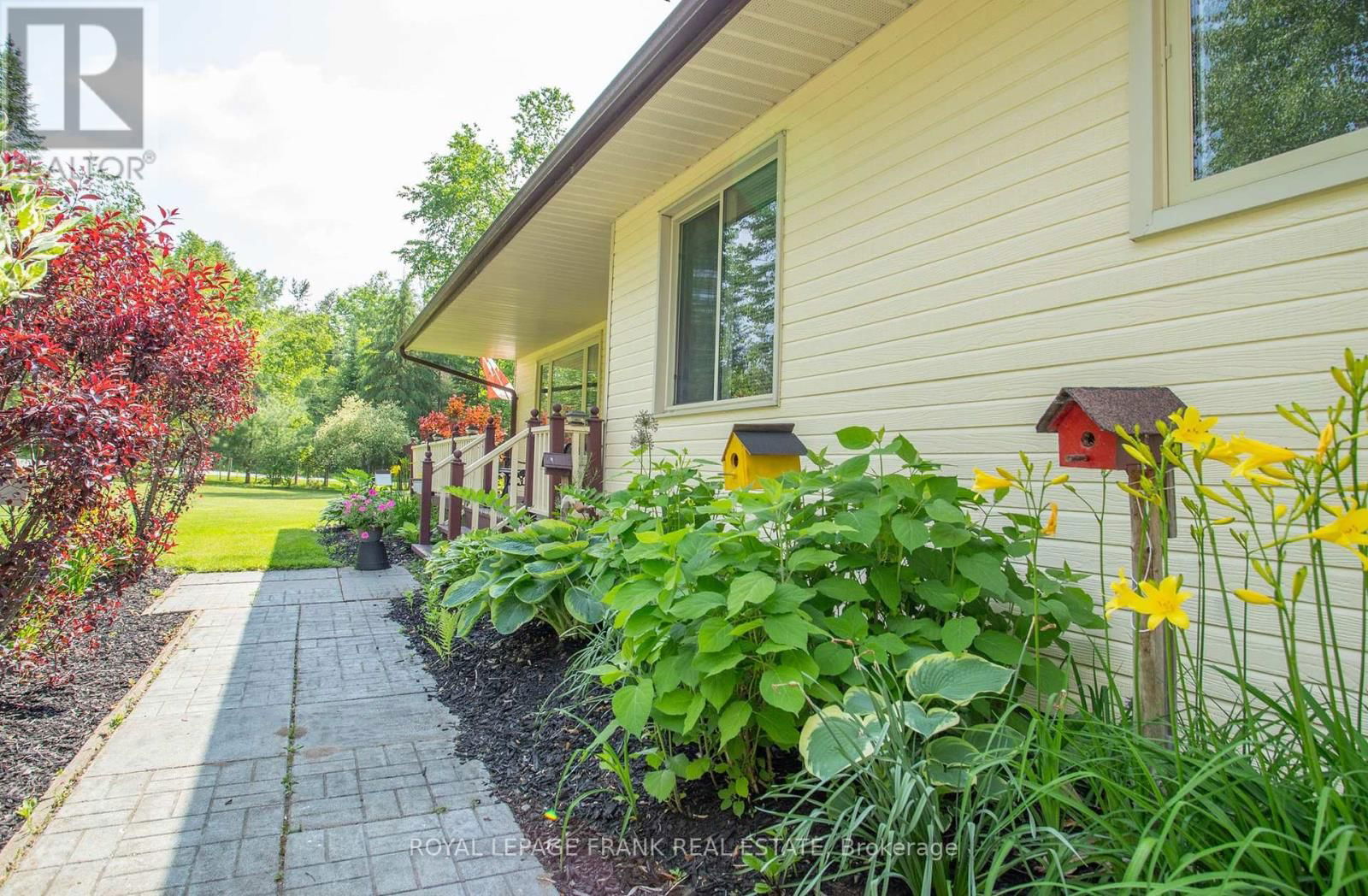 124 RILEY LANE Image 8