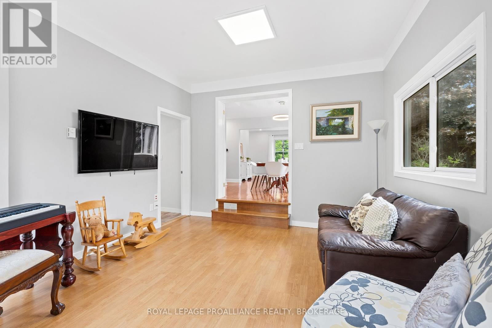 216 PHILLIPS STREET Image 16