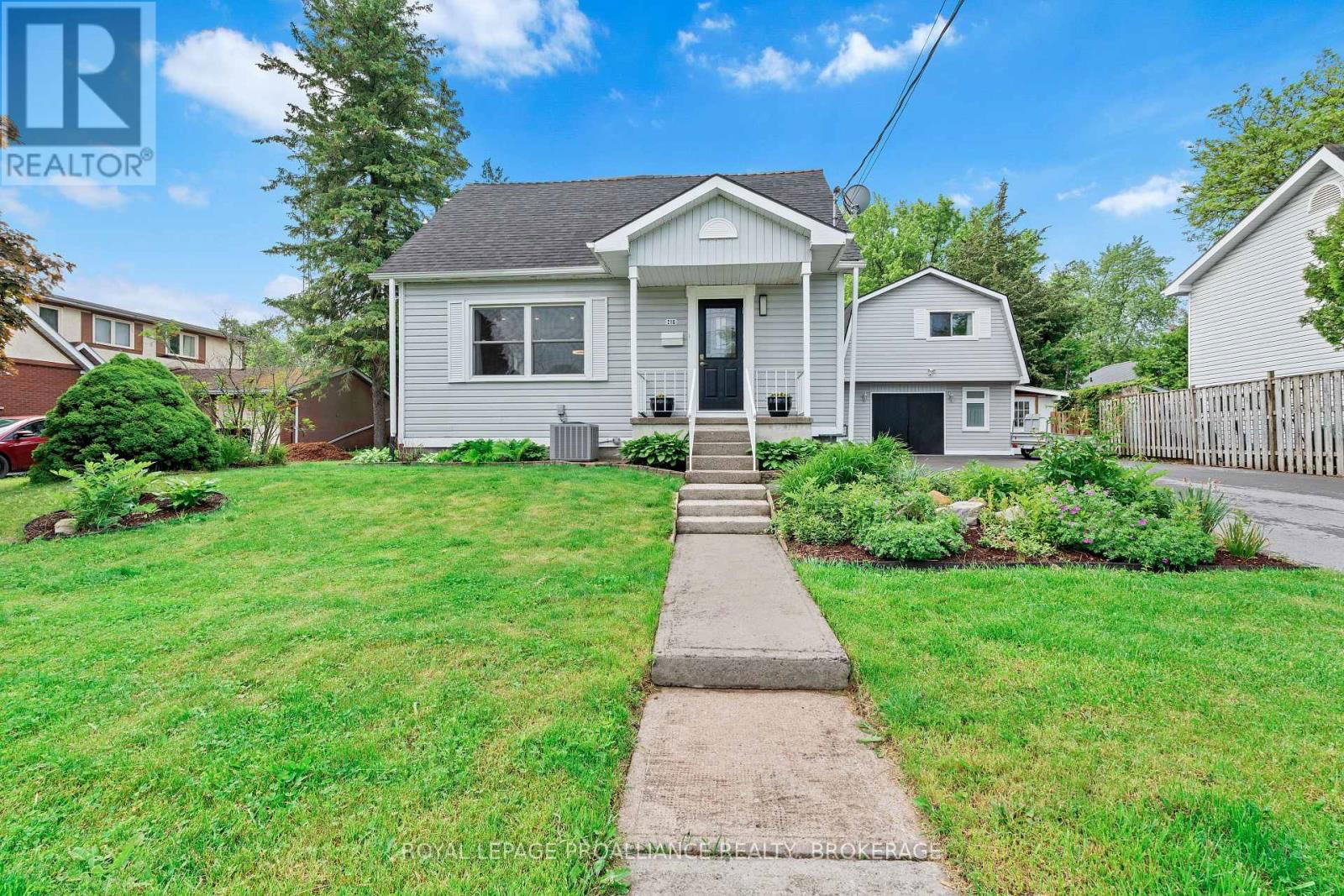 216 PHILLIPS STREET Image 2