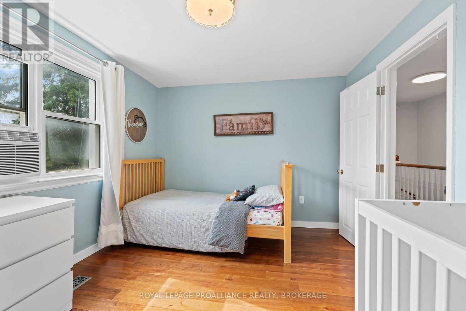 216 PHILLIPS STREET Image 24
