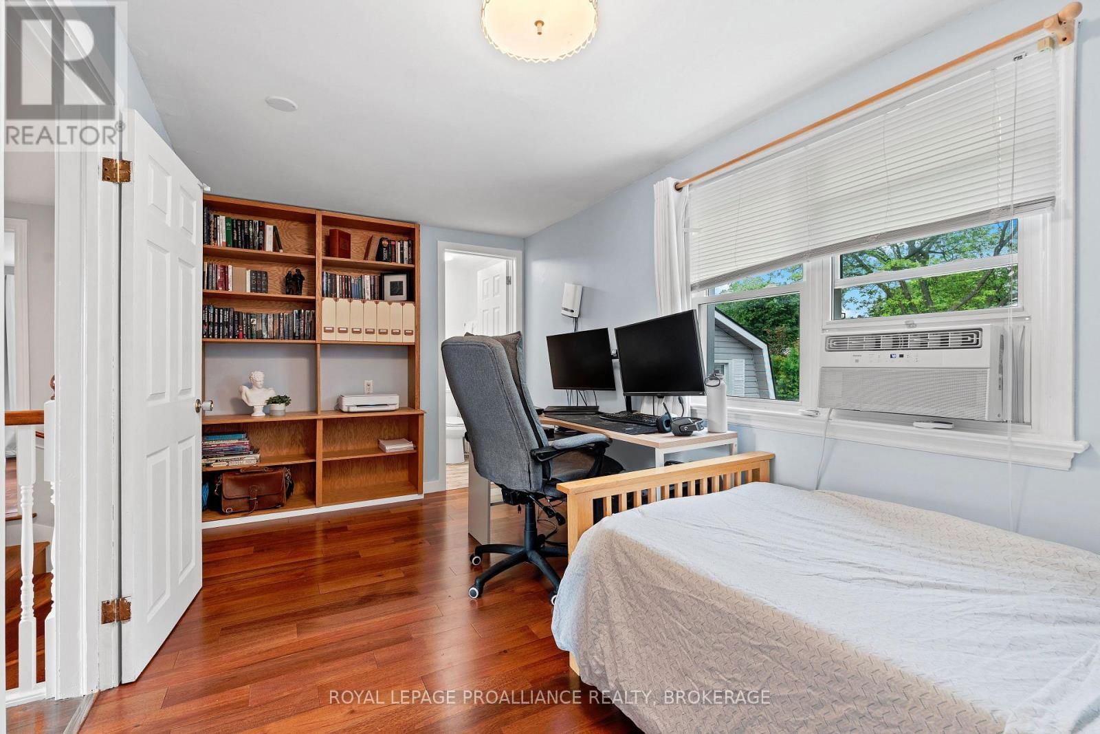 216 PHILLIPS STREET Image 26