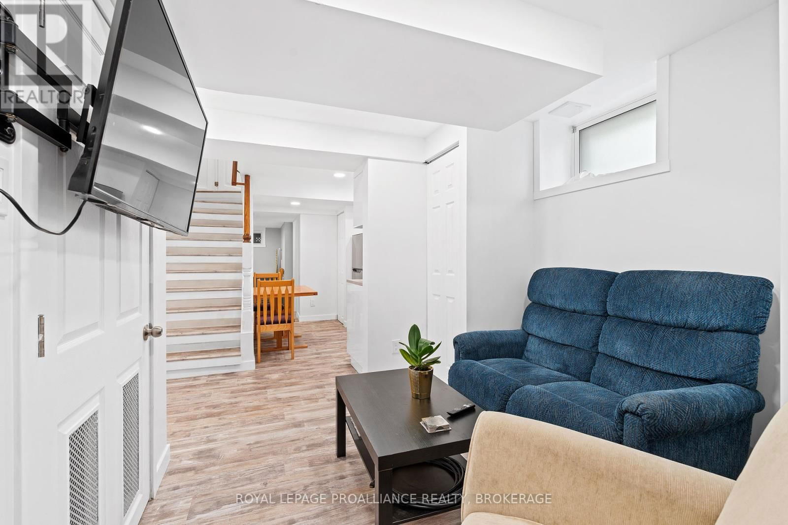 216 PHILLIPS STREET Image 29