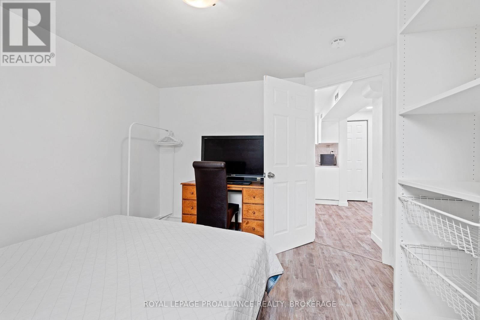216 PHILLIPS STREET Image 32