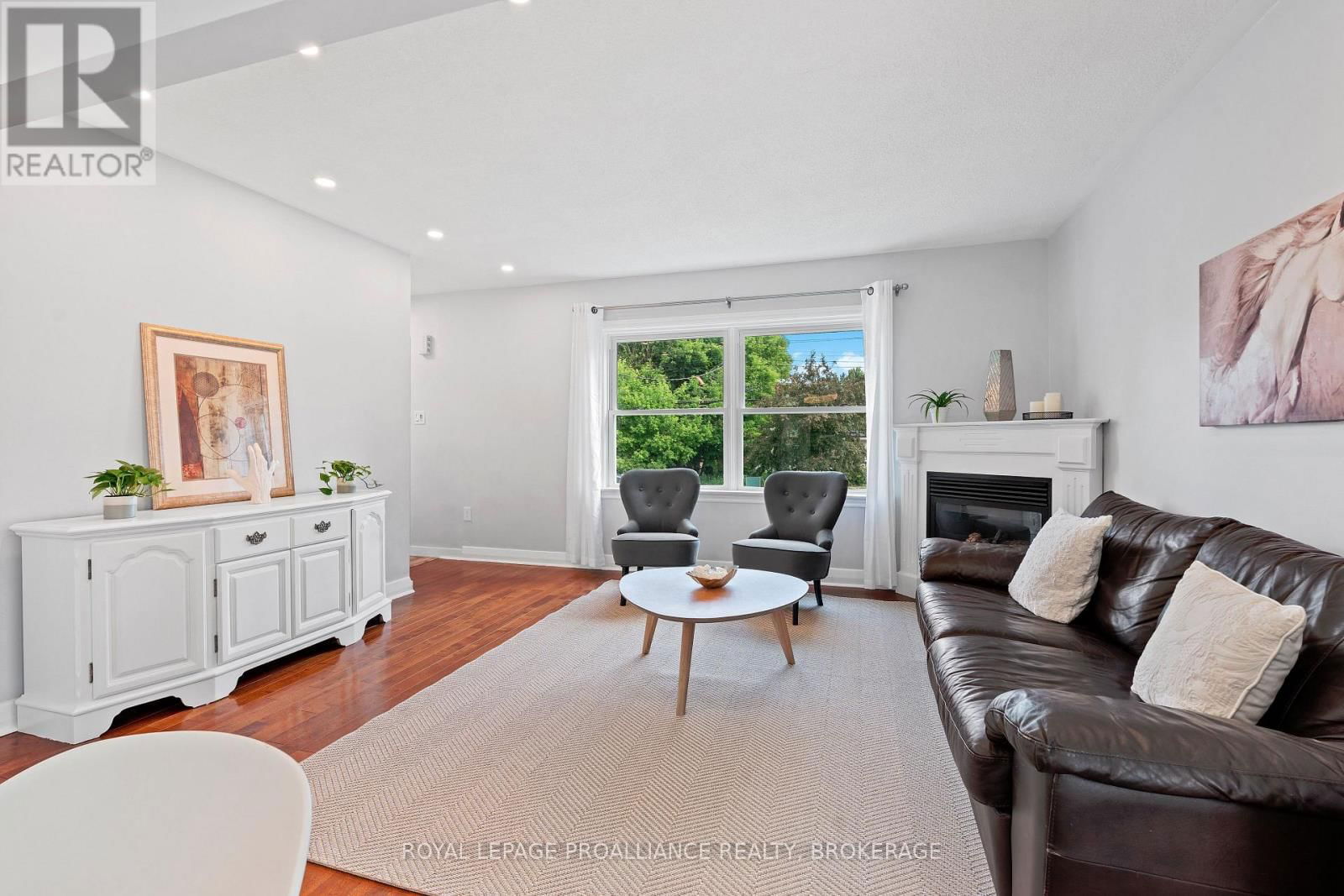 216 PHILLIPS STREET Image 6