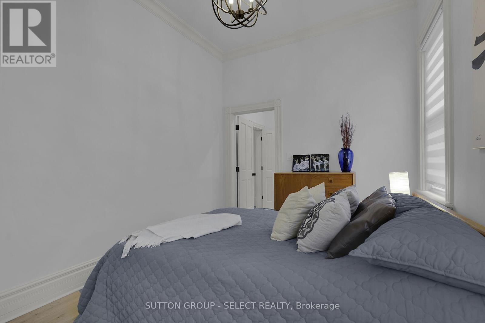 380 ST JAMES STREET Image 24