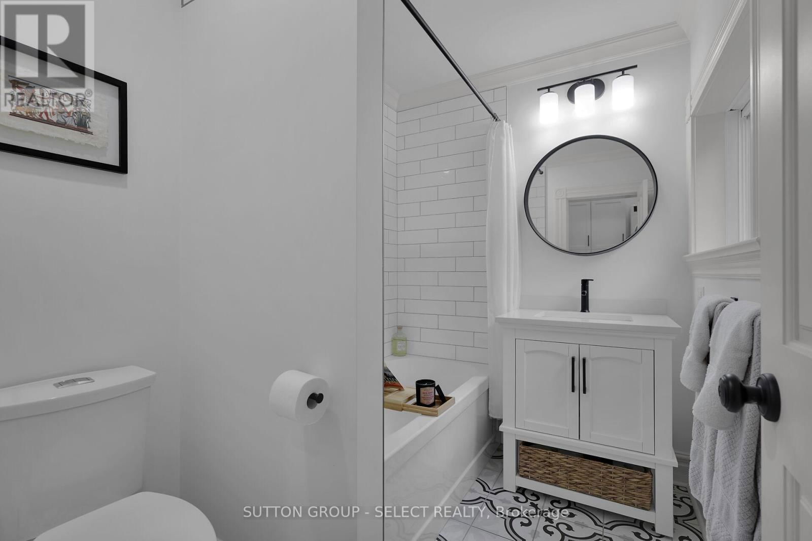 380 ST JAMES STREET Image 25