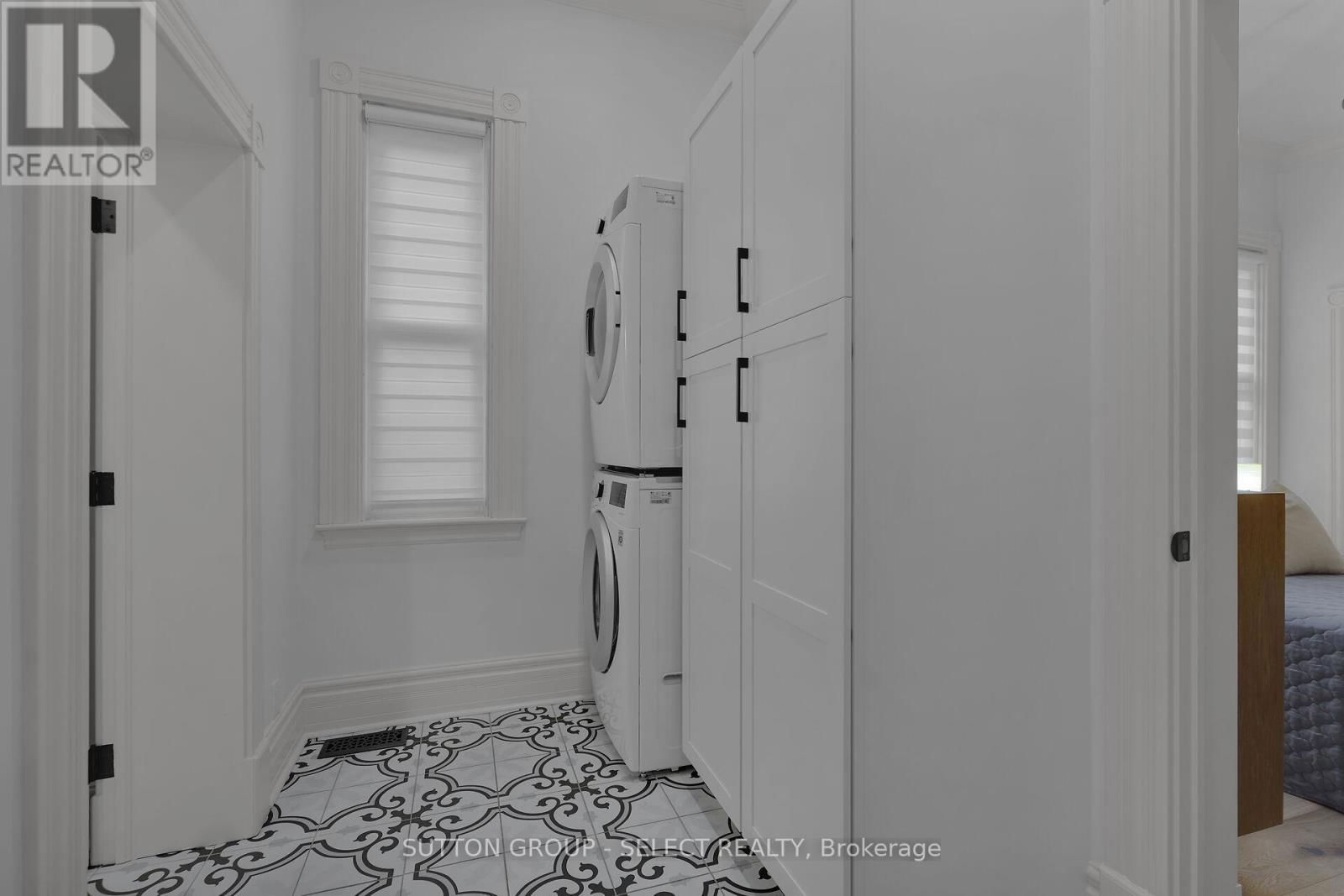 380 ST JAMES STREET Image 27