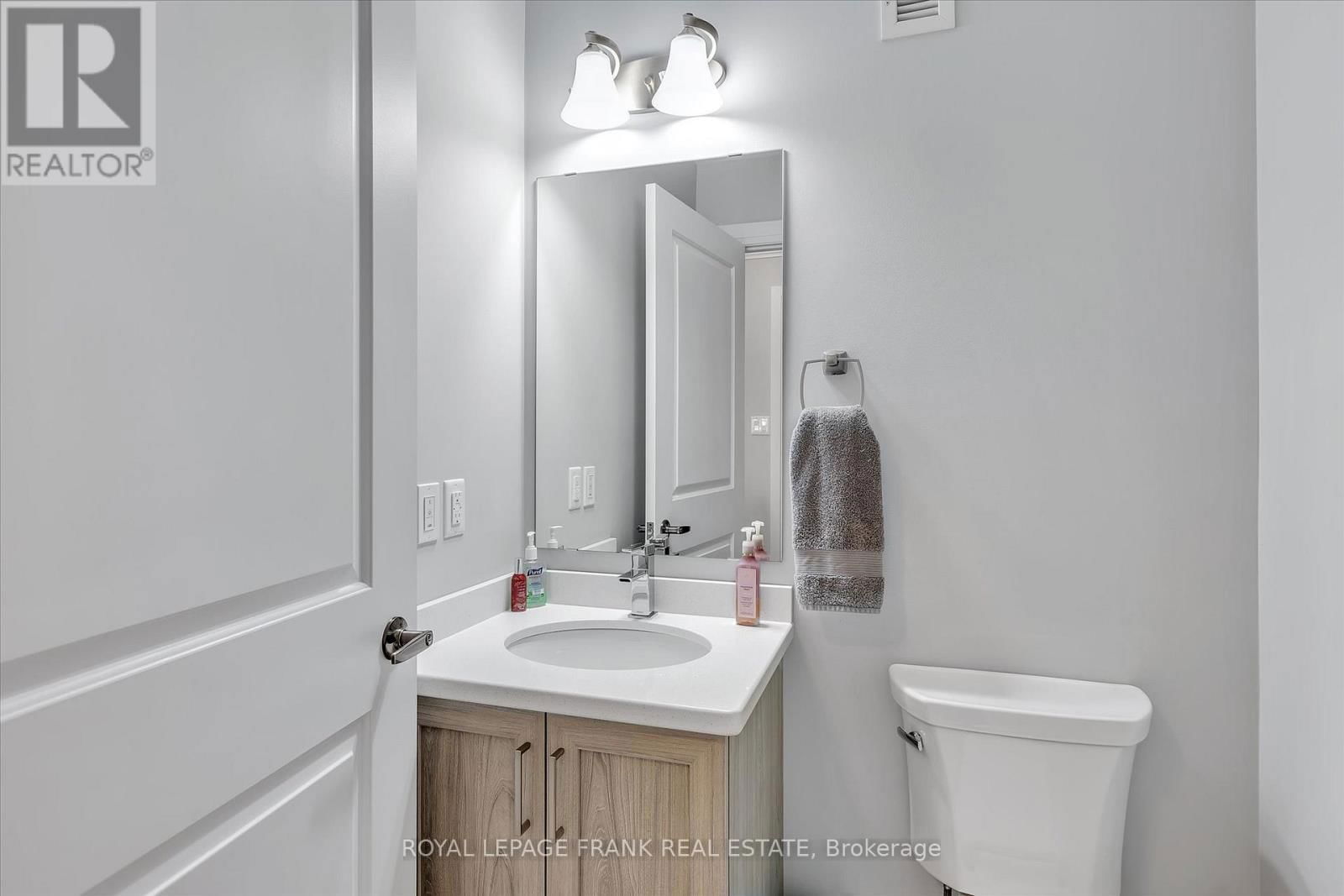 9 IRONS AVENUE Image 20