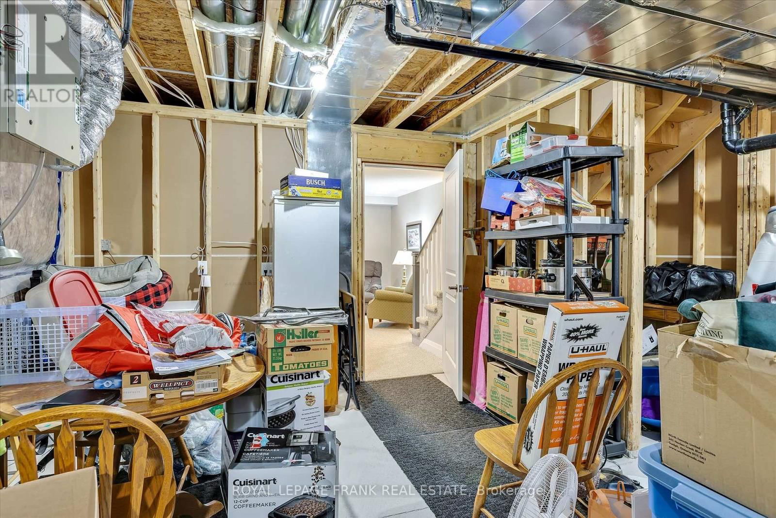 9 IRONS AVENUE Image 30