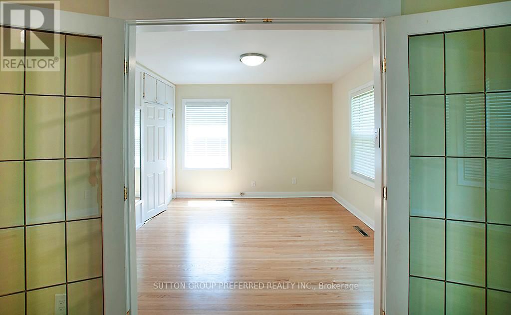 359 RIDOUT STREET SOUTH Image 10