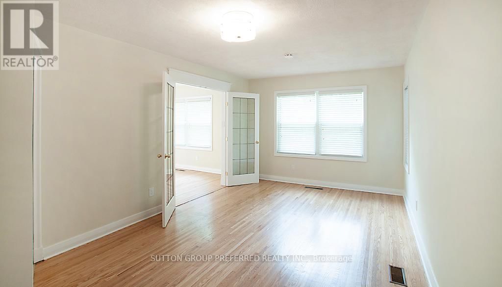 359 RIDOUT STREET SOUTH Image 11
