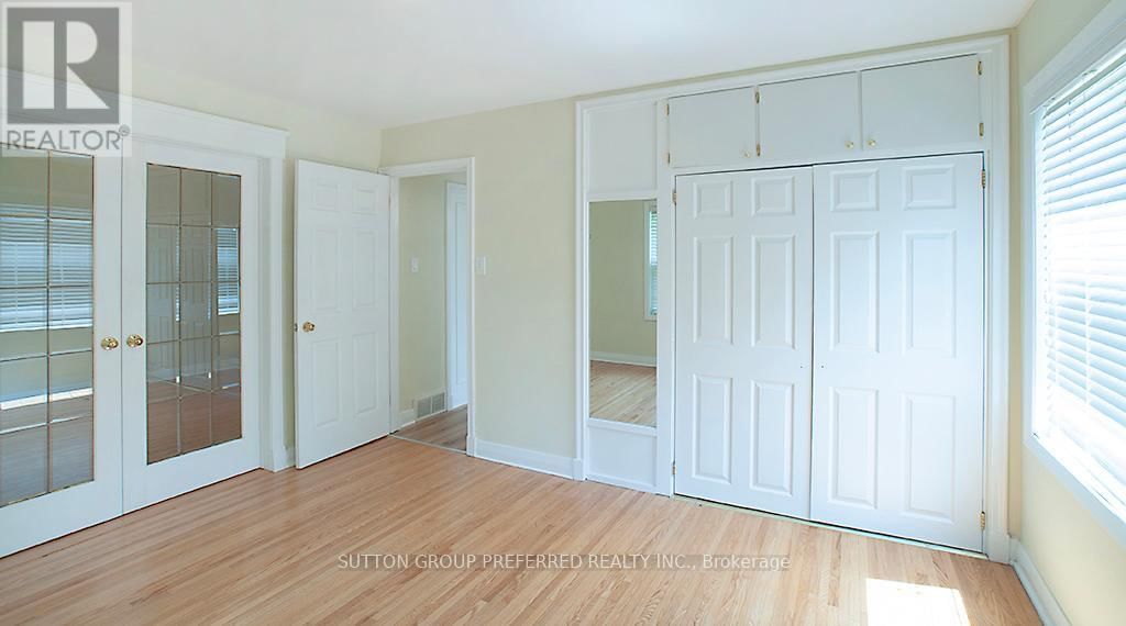 359 RIDOUT STREET SOUTH Image 8