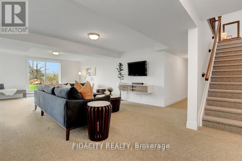 168 KASWIT DRIVE Image 25