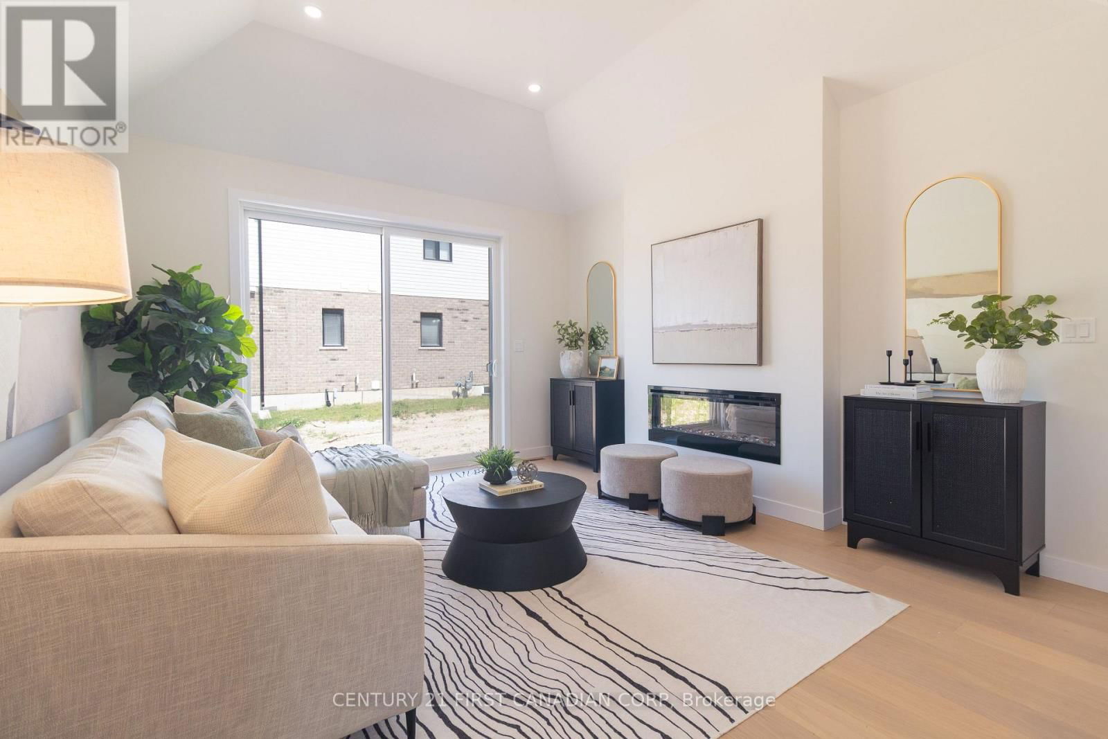 6694 HAYWARD DRIVE Image 13