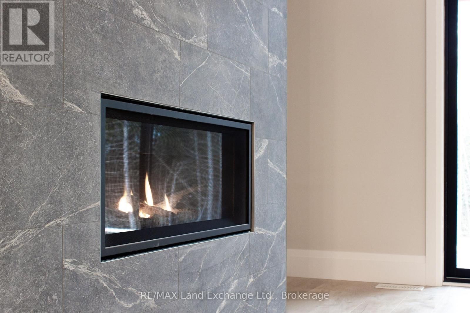 27 MARSHALL PLACE Image 15