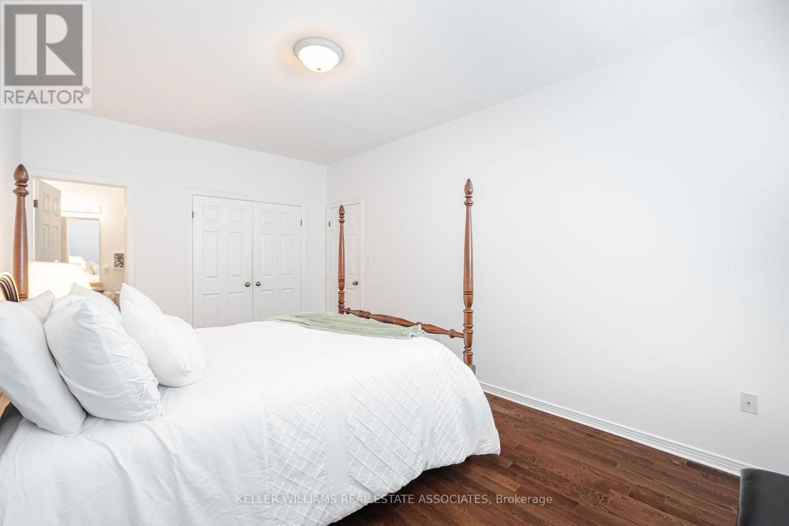 10 CORNFLOWER CRESCENT Image 16
