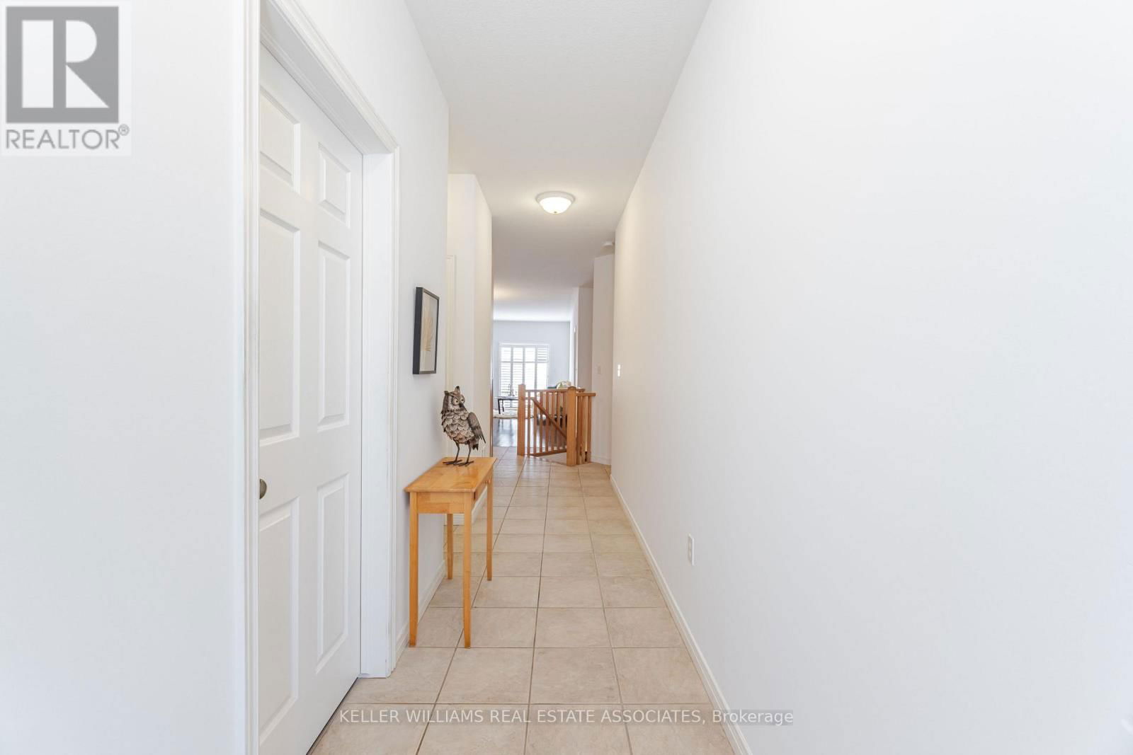 10 CORNFLOWER CRESCENT Image 4
