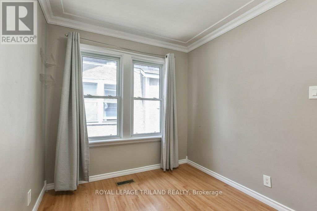 10 LINWOOD STREET Image 16