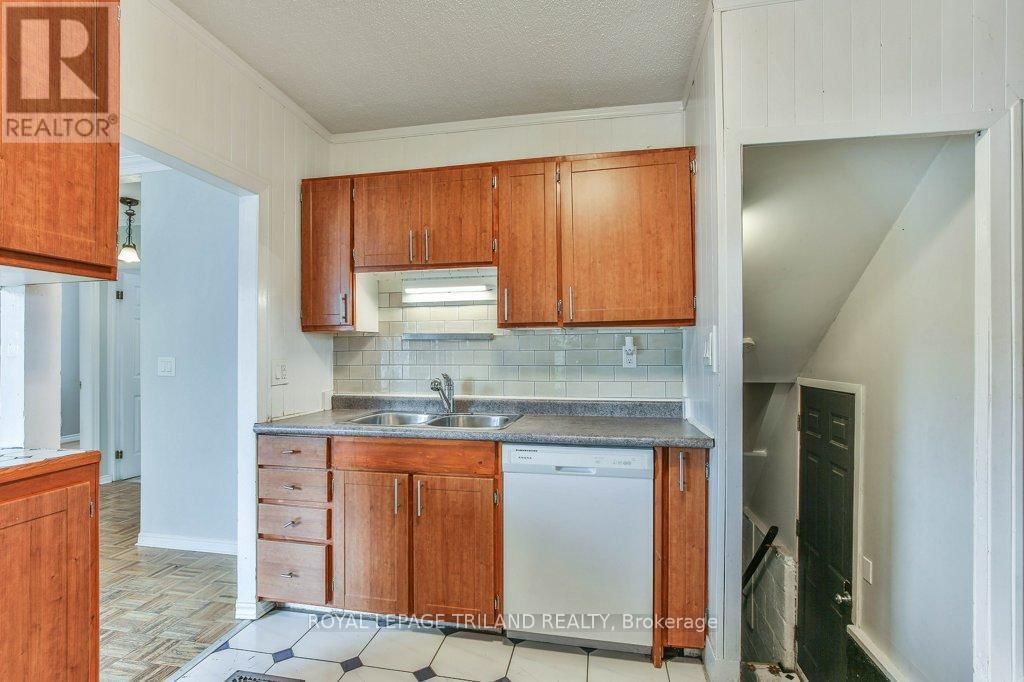 10 LINWOOD STREET Image 9