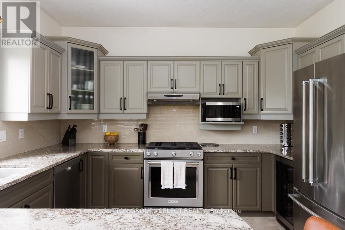 382 PLANE TREE DRIVE Image 11