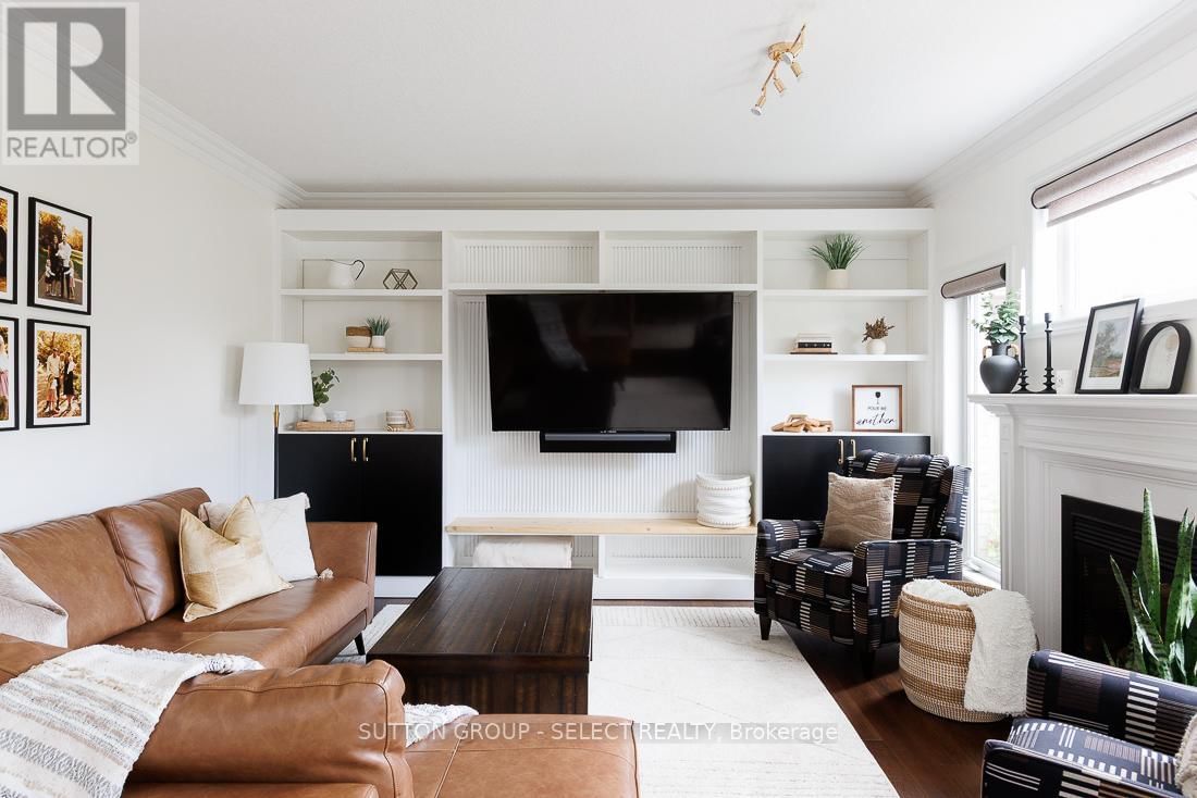 382 PLANE TREE DRIVE Image 16