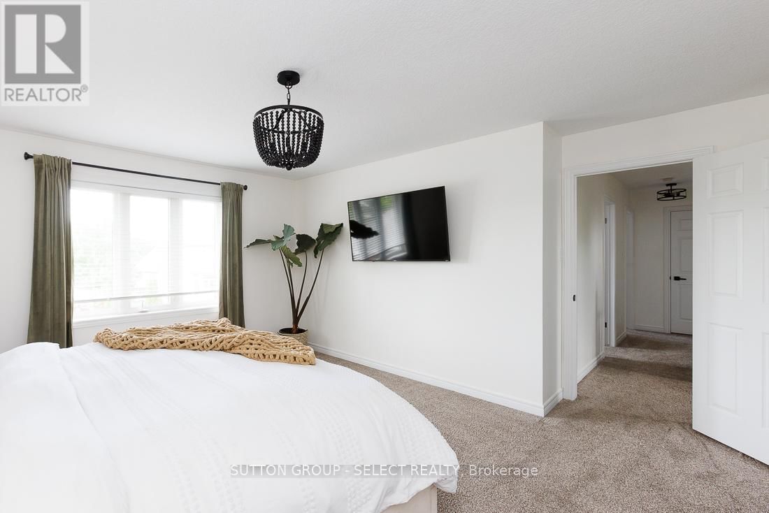382 PLANE TREE DRIVE Image 19