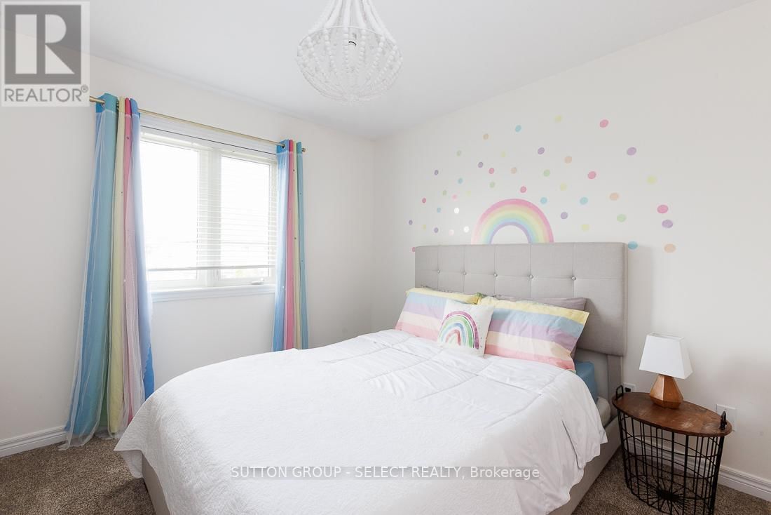 382 PLANE TREE DRIVE Image 25