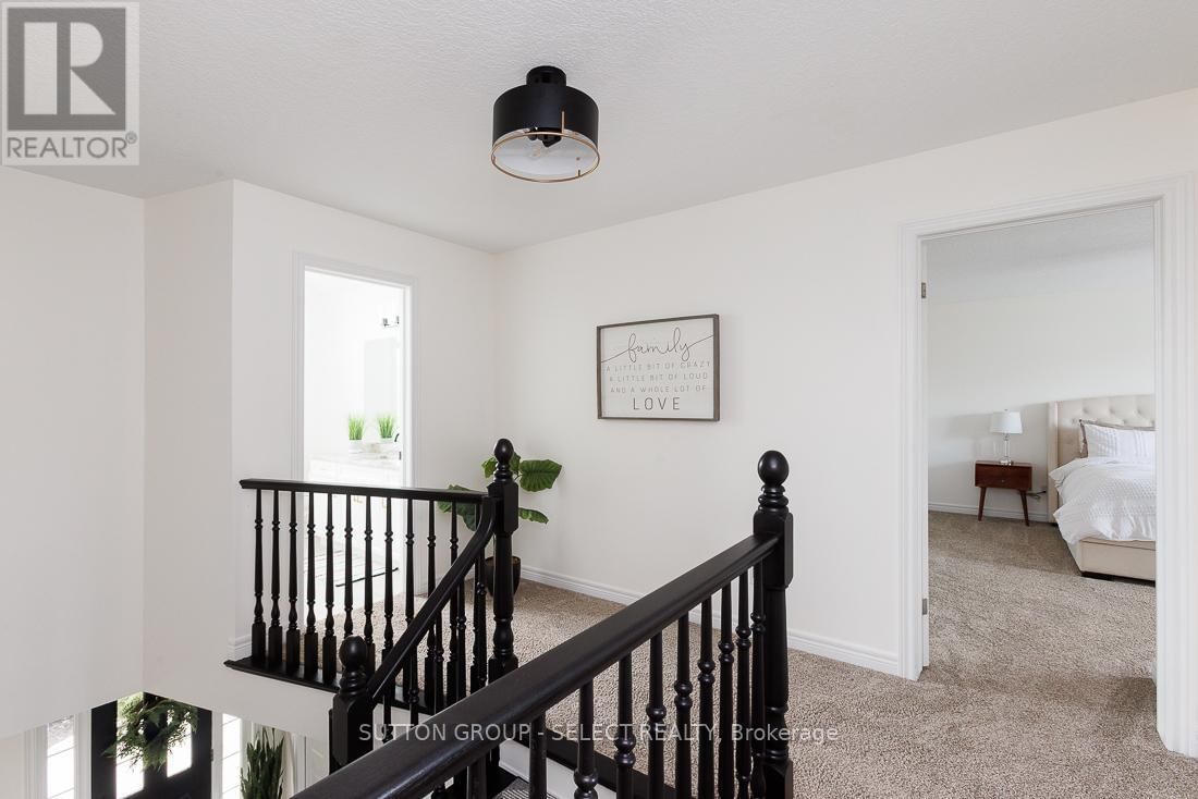 382 PLANE TREE DRIVE Image 27