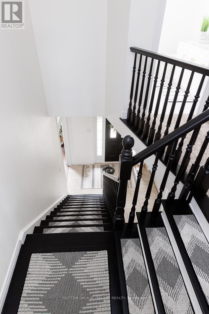 382 PLANE TREE DRIVE Image 28