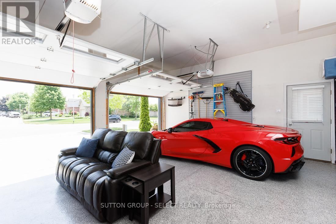 382 PLANE TREE DRIVE Image 30
