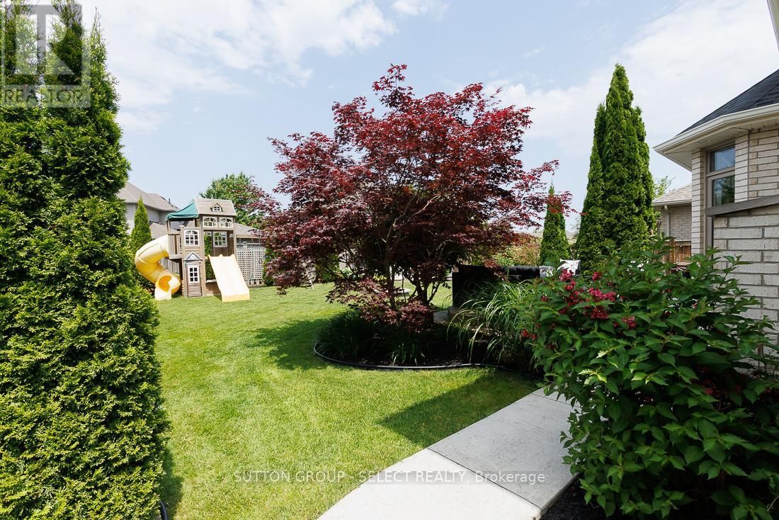 382 PLANE TREE DRIVE Image 33