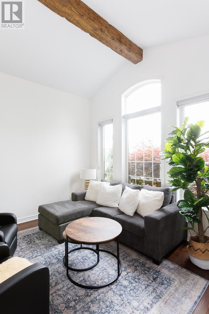 382 PLANE TREE DRIVE Image 4