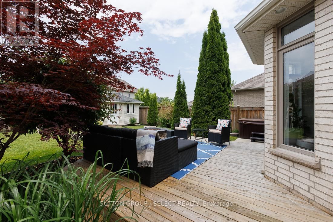 382 PLANE TREE DRIVE Image 40