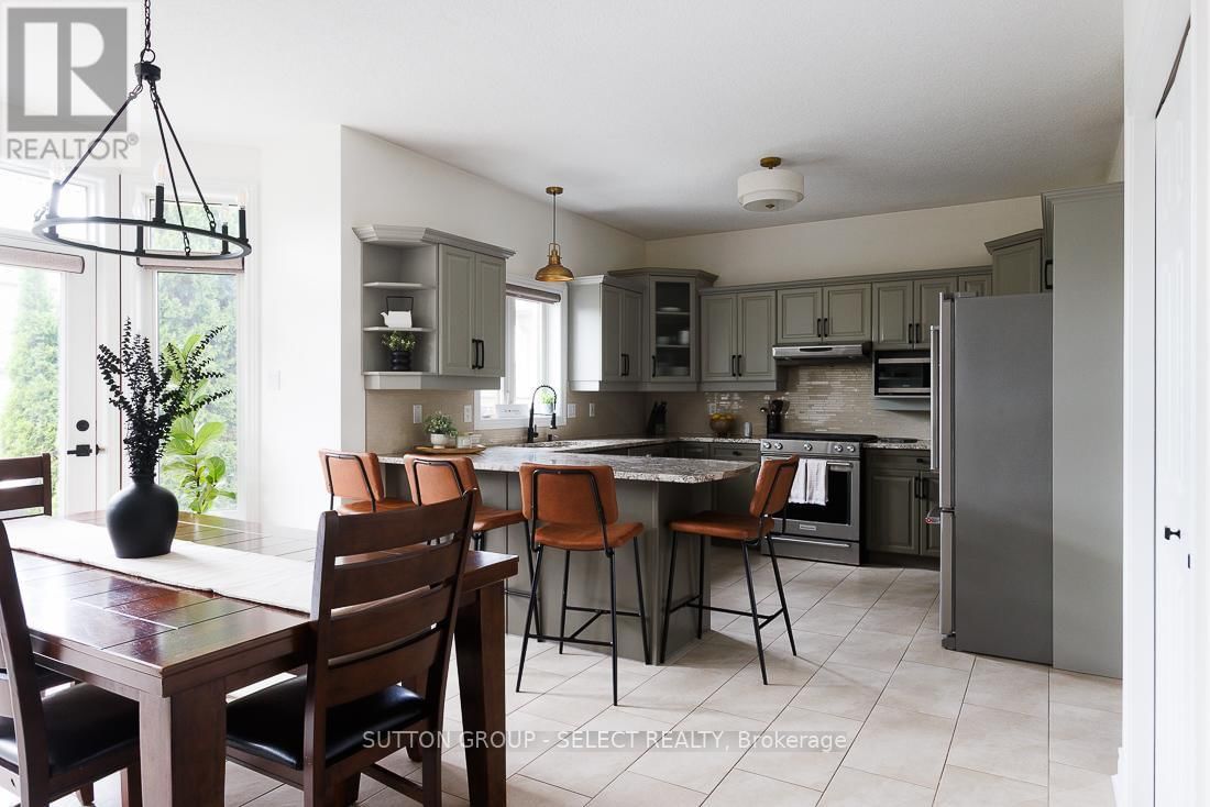 382 PLANE TREE DRIVE Image 9